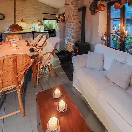 2 Bedroom Stunning In Olliergues