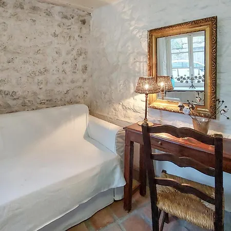 2 Bedroom Stunning In