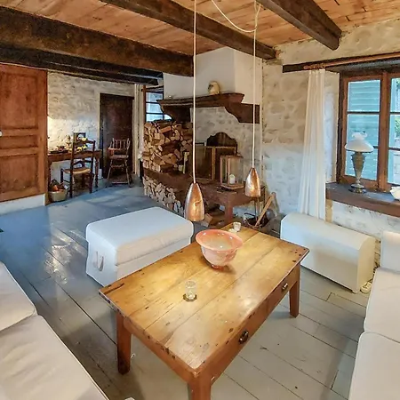 2 Bedroom Stunning In Holiday home Olliergues